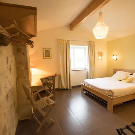 B&B Les Secrets De Tifayne Puisseguin Exterior photo