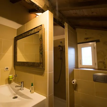B&B Les Secrets De Tifayne Puisseguin Exterior photo
